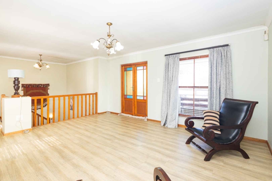 4 Bedroom Property for Sale in Panorama Western Cape